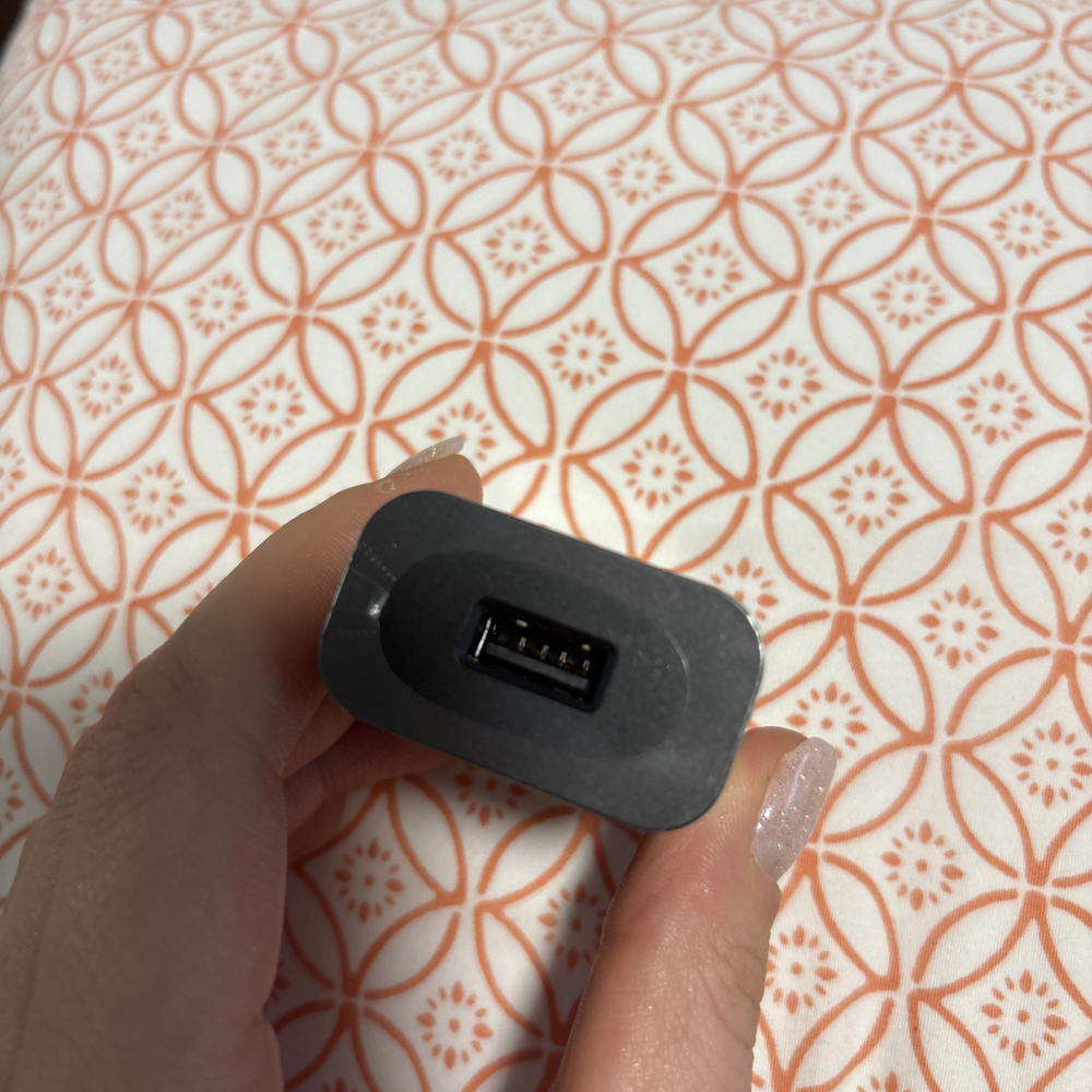 Motorola, User: dragoljevicdijana@gmail.com Motorola charger usb wall adapter in - Picture 2 of 5
